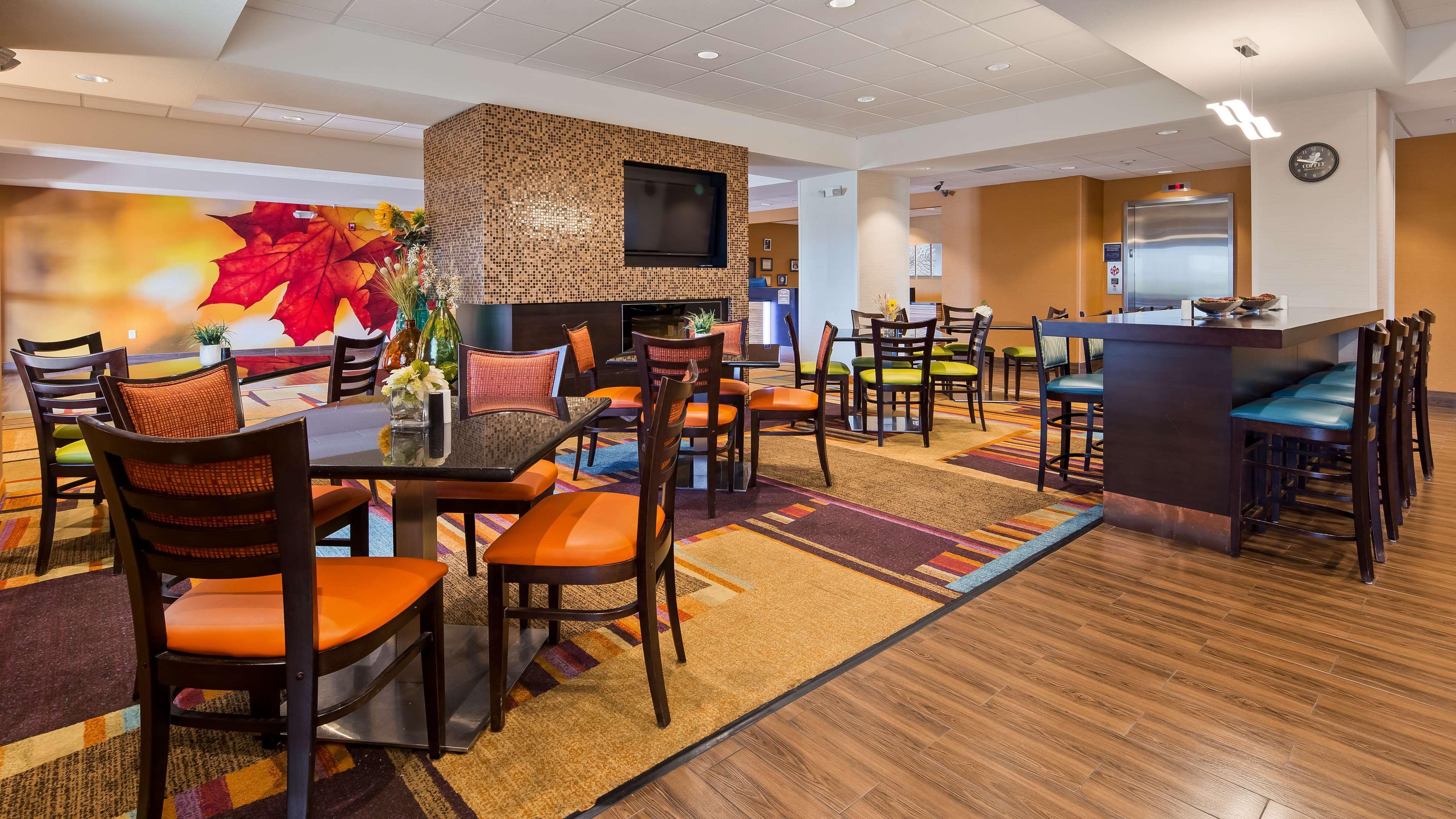 Best Western Plus Hiawatha Hotel Exterior foto