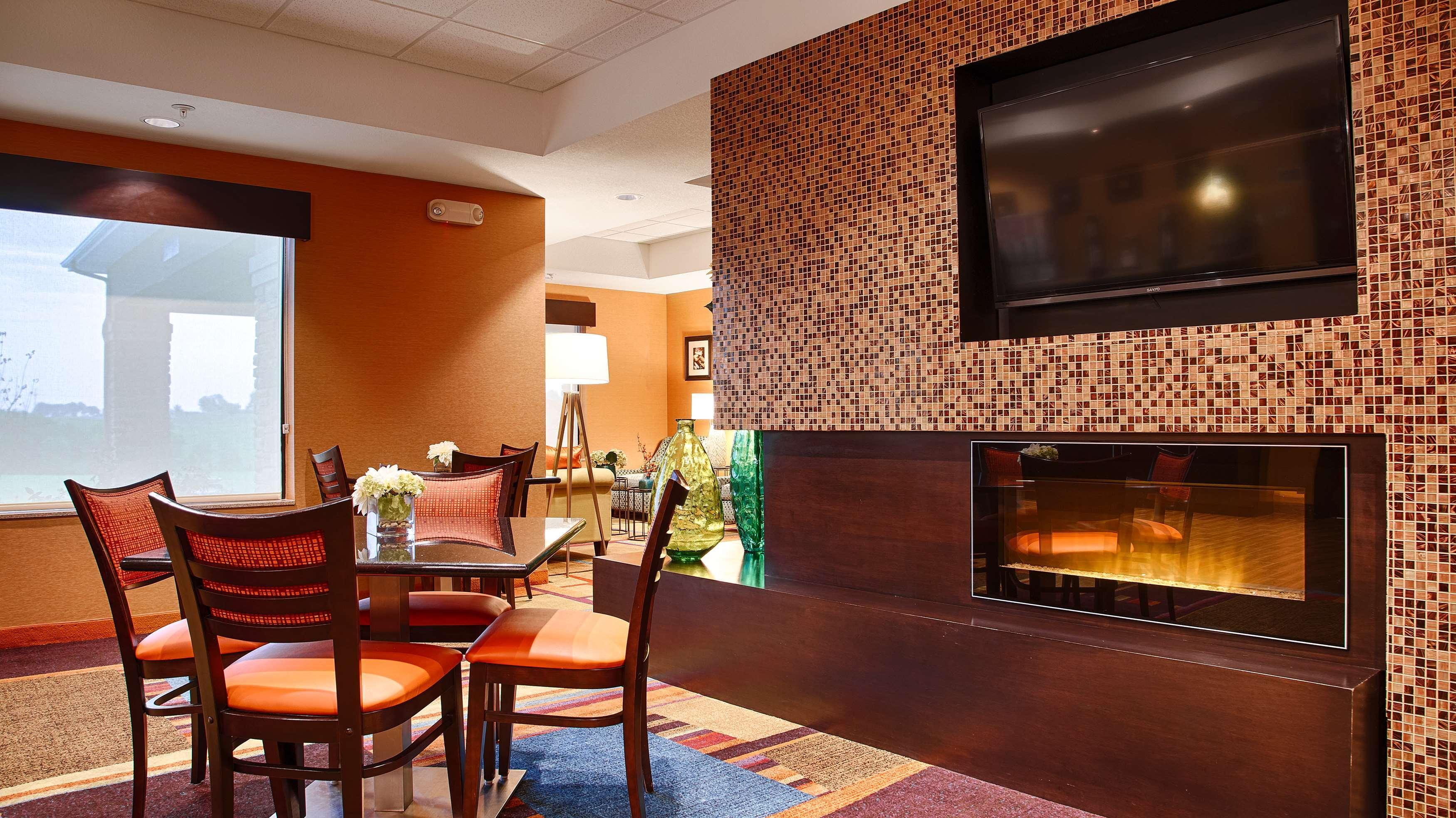 Best Western Plus Hiawatha Hotel Exterior foto